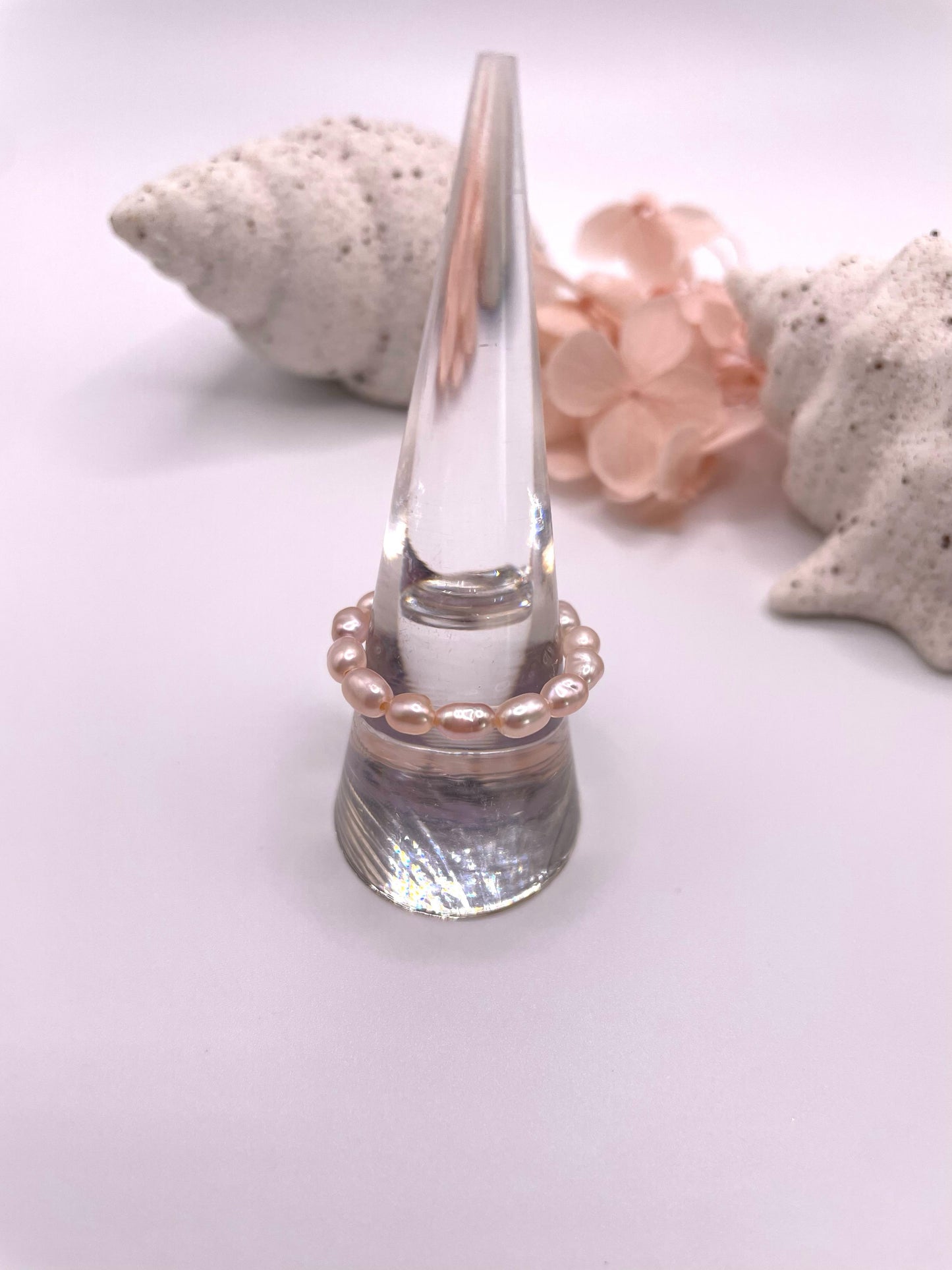 Perlenring mit Granat