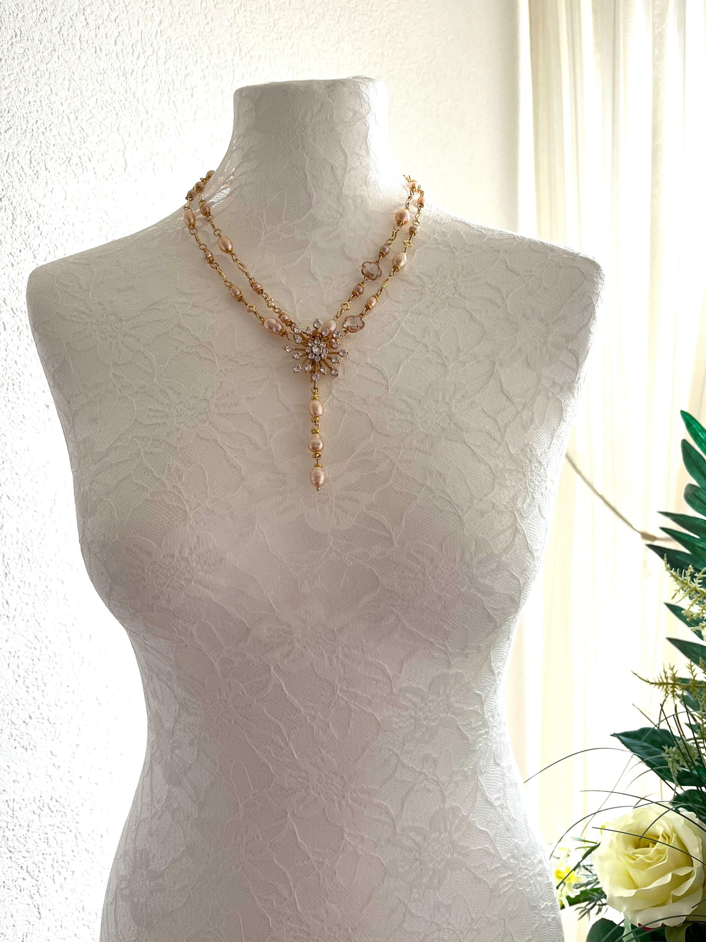 Eleganz in Apricot - Schmuckset mit Süßwasserperlen