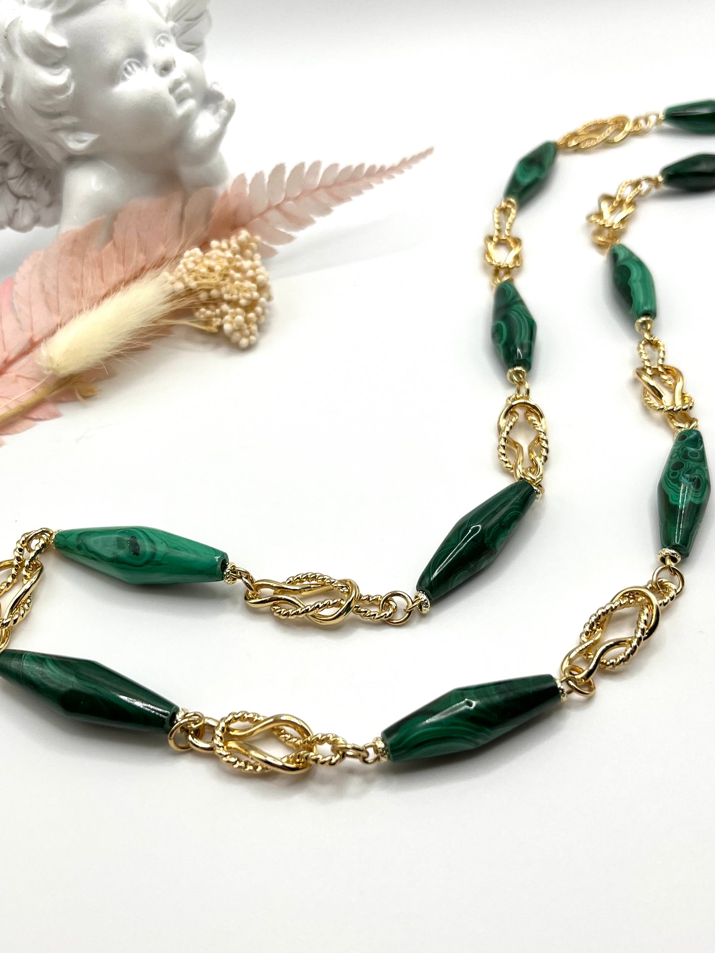 Eleganz in Grün – Schmuckset aus Malachit & Goldakzenten