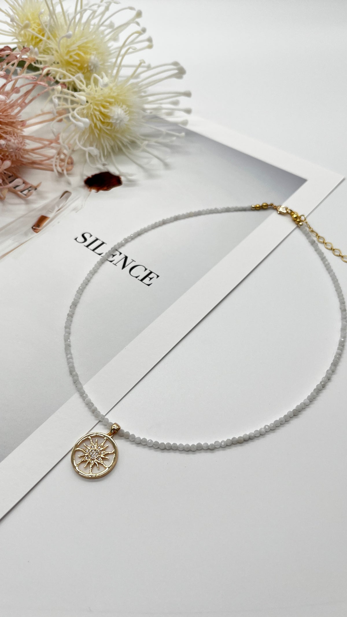 ✨Mondstein Kette mit zartem Sonnenanhänger in Gold