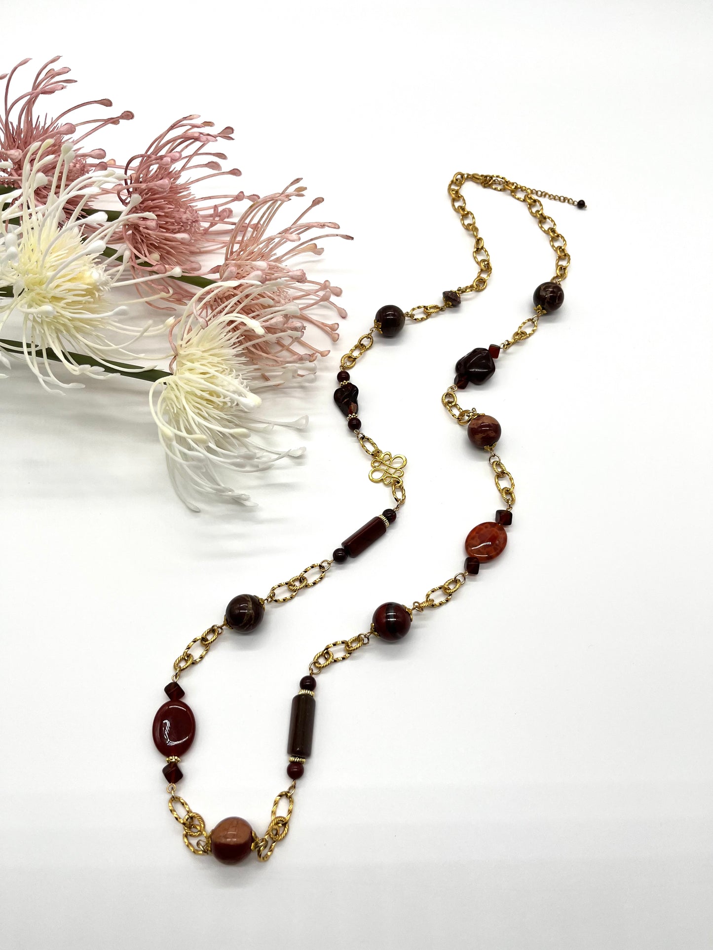 Roter Jaspis und Achat, elegante Edelstein Kette