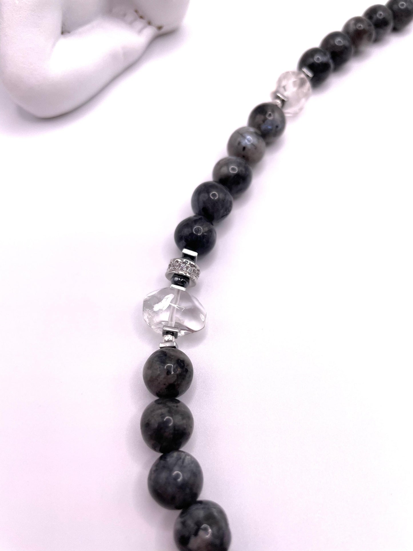 Edelsteinkette aus Labradorit und Bergkristall, handgefertigt