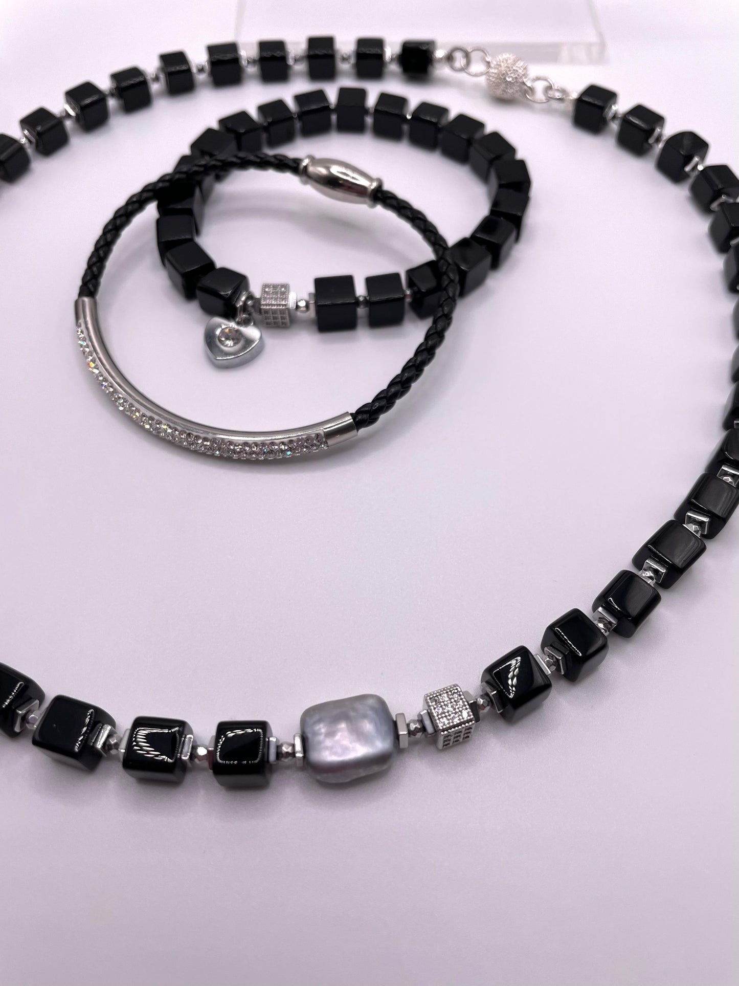 Onyx, Hämatit, Schmuck-Set, Kette, Armbänder, Ohrringe