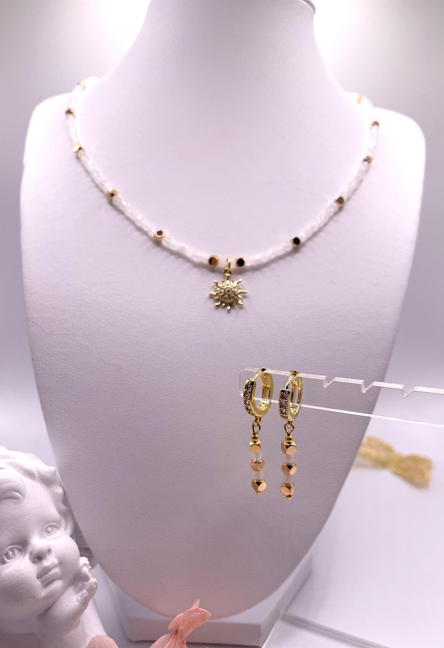 Mondstein, Hämatit, zartes Edelstein Schmuck-Set, Kette und Ohrringe