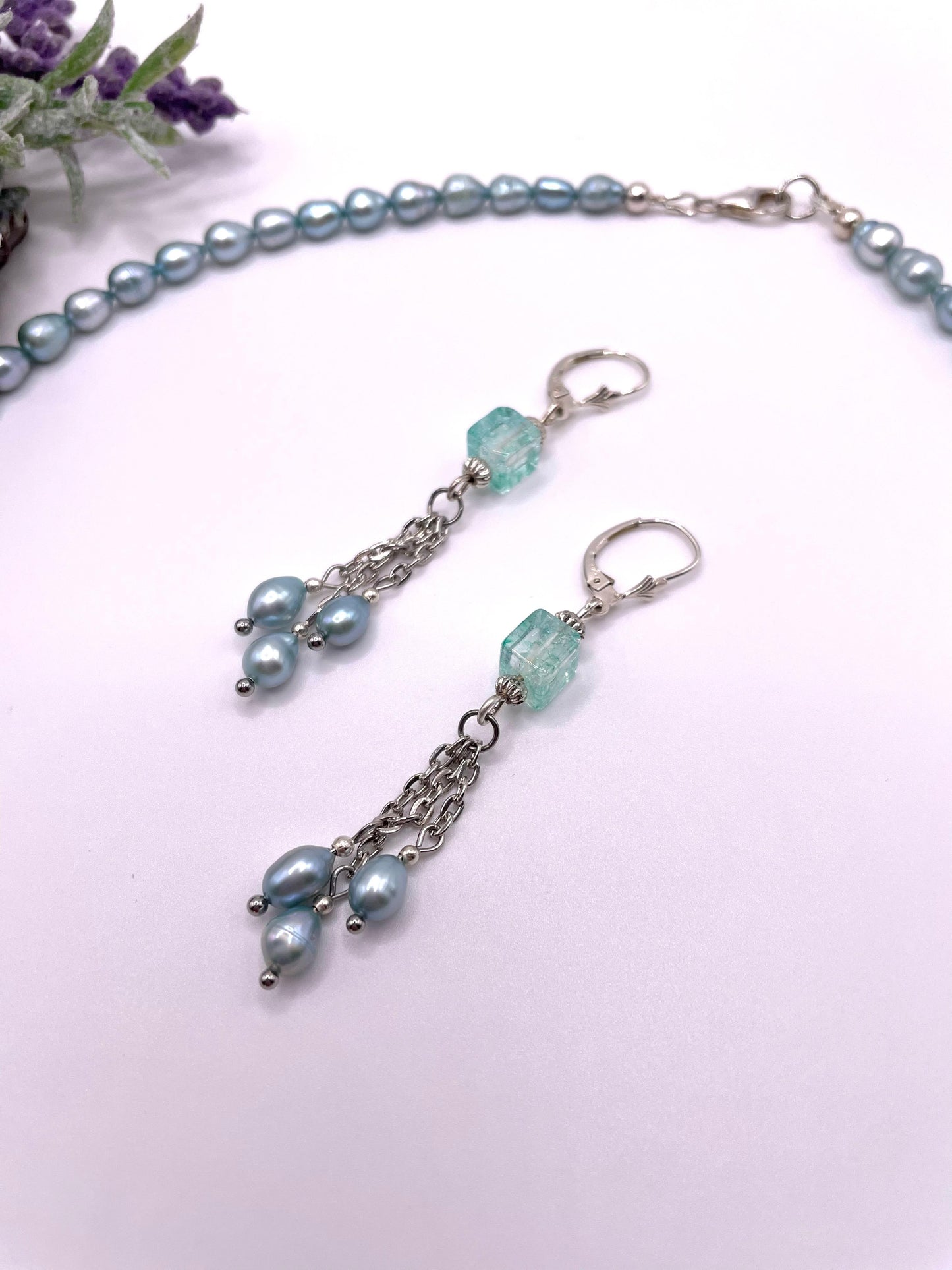 Süßwasserperlen, Schmuck-Set, Kette, Ohrringe im zarten mint