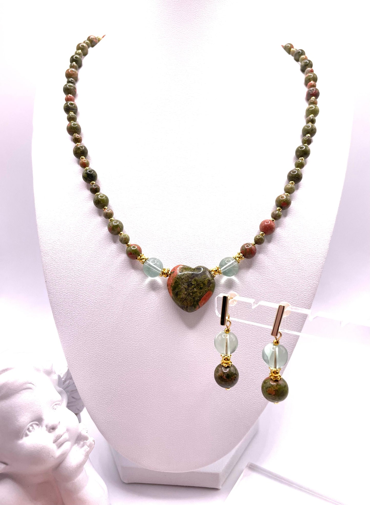 Unakit, Fluorit, Edelstein Schmuck-Set, Kette mit Herz-Anhänger, Ohrringe