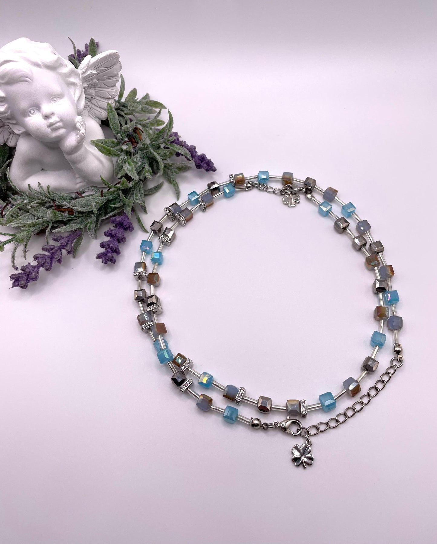 Wunderschönes Schmuck-Set, Glasperlen in Würfelform