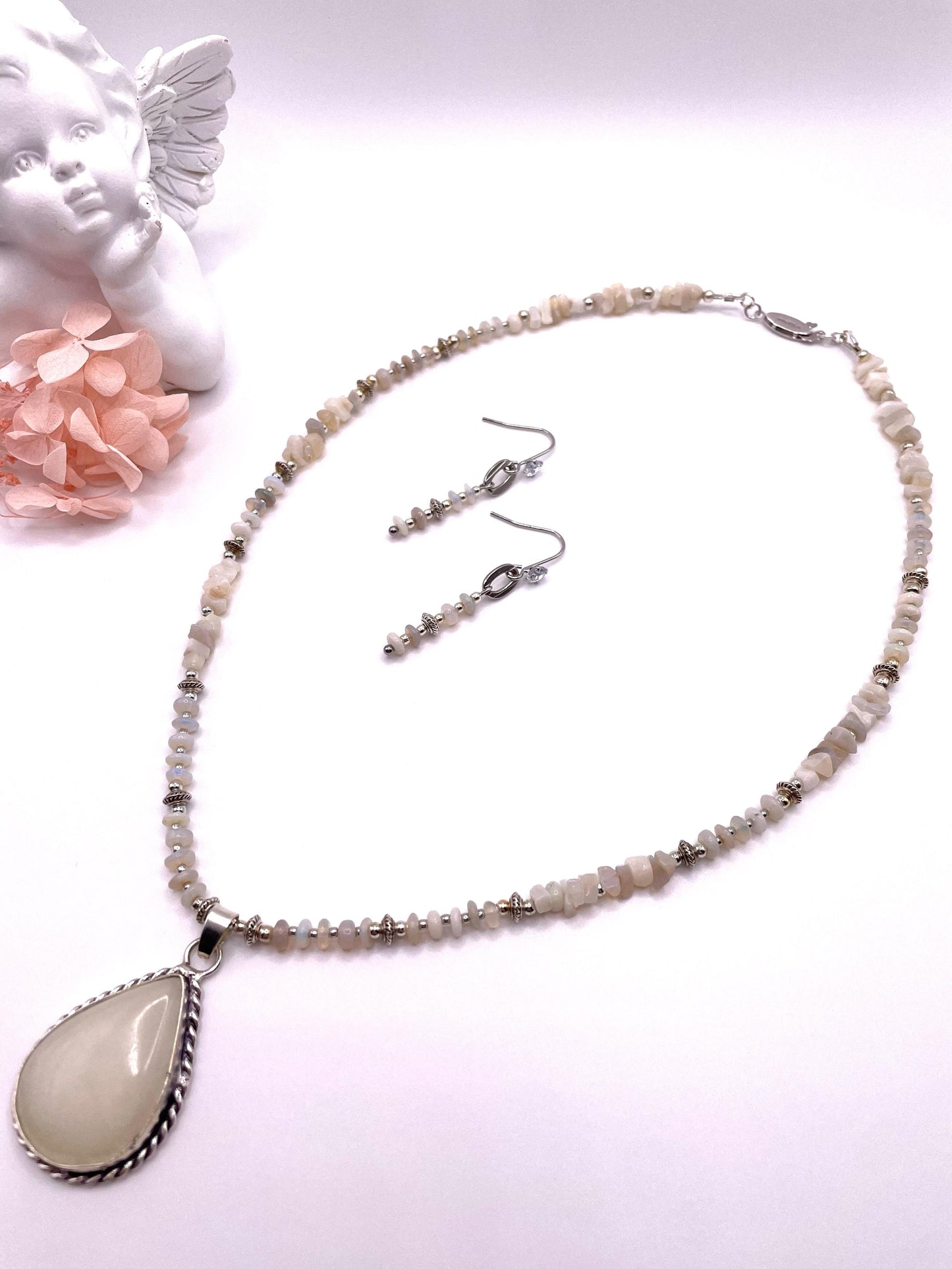 Mondstein, Anhänger mit weißer Jade, Schmuck-Set, Kette und Ohrringe