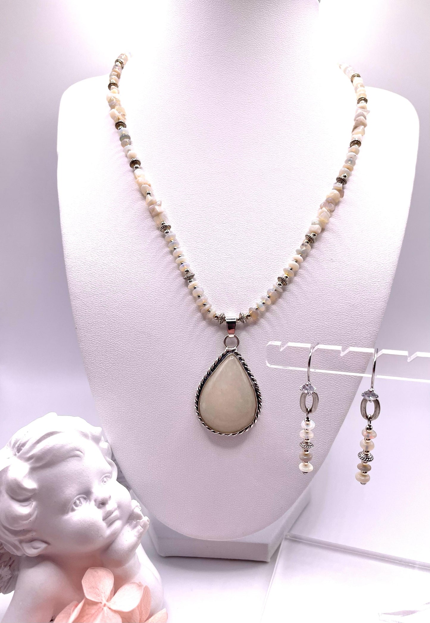 Mondstein, Anhänger mit weißer Jade, Schmuck-Set, Kette und Ohrringe