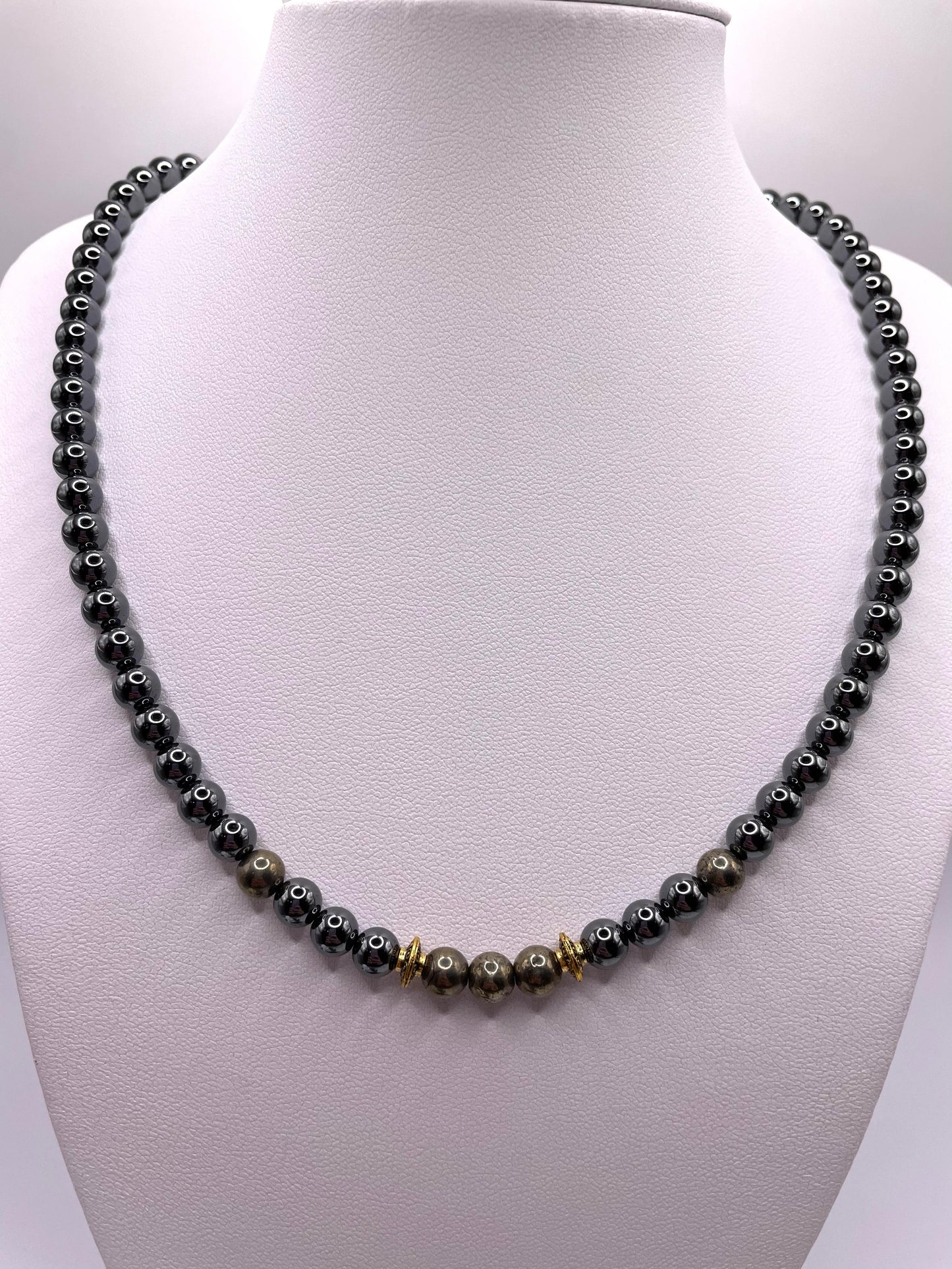 Hämatit und Pyrit Kette, eine kraftvolle Edelsteinkombination