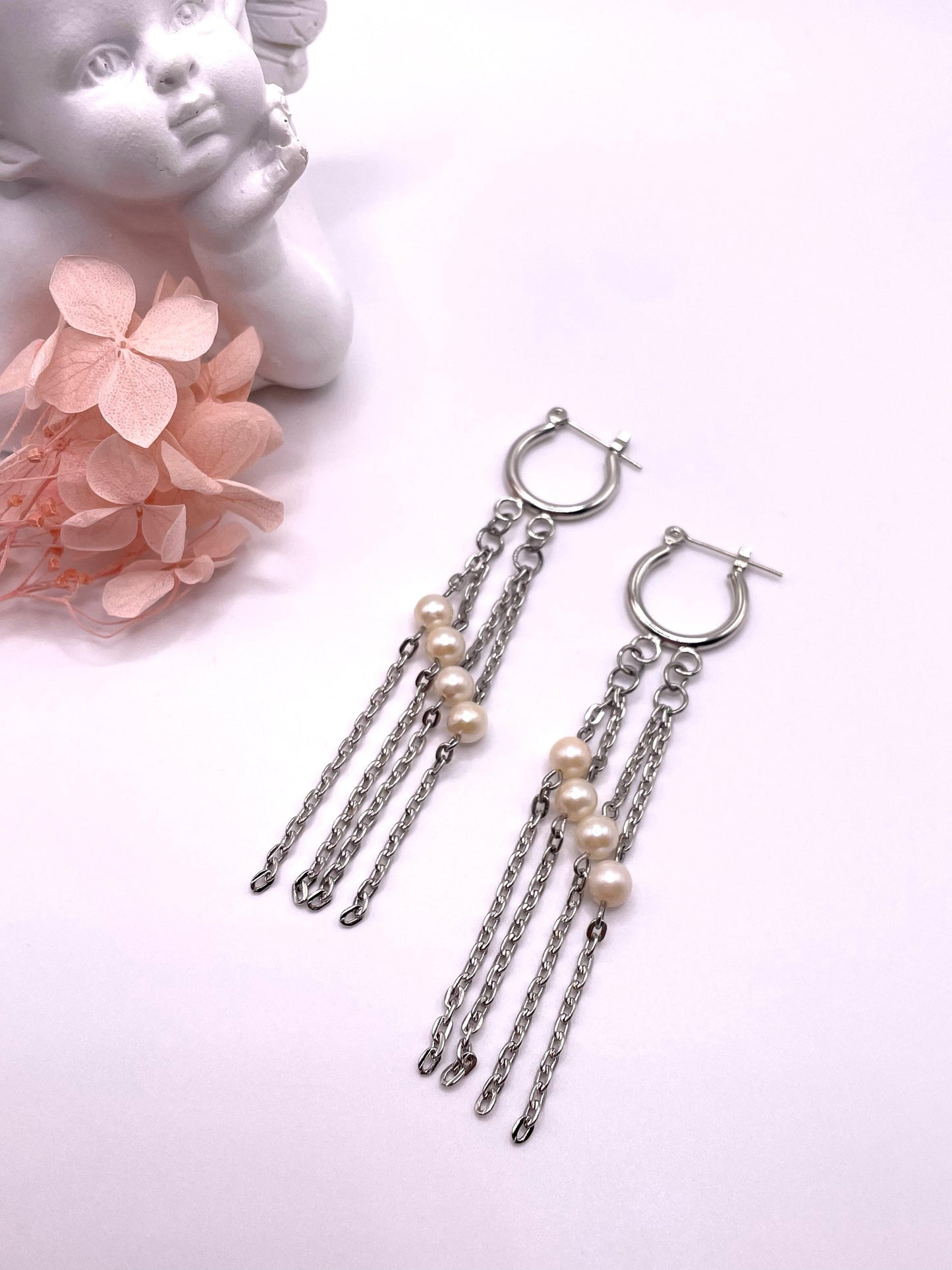 Ohrringe-Kreolen mit weissen Süßwasserperlen