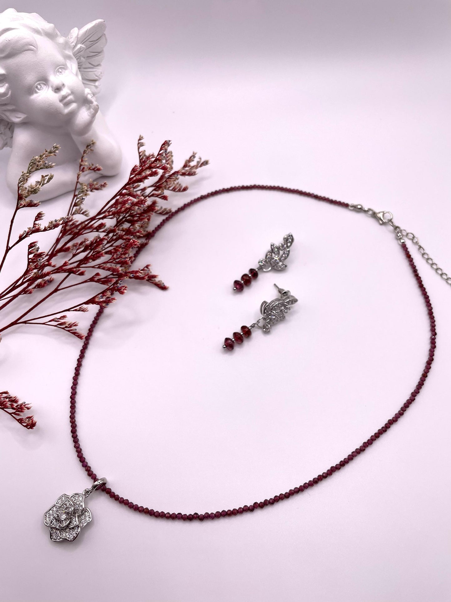 Granat, Schmuck-Set, Kette mit Blütenanhänger, Ohrstecker mit Zirkonia