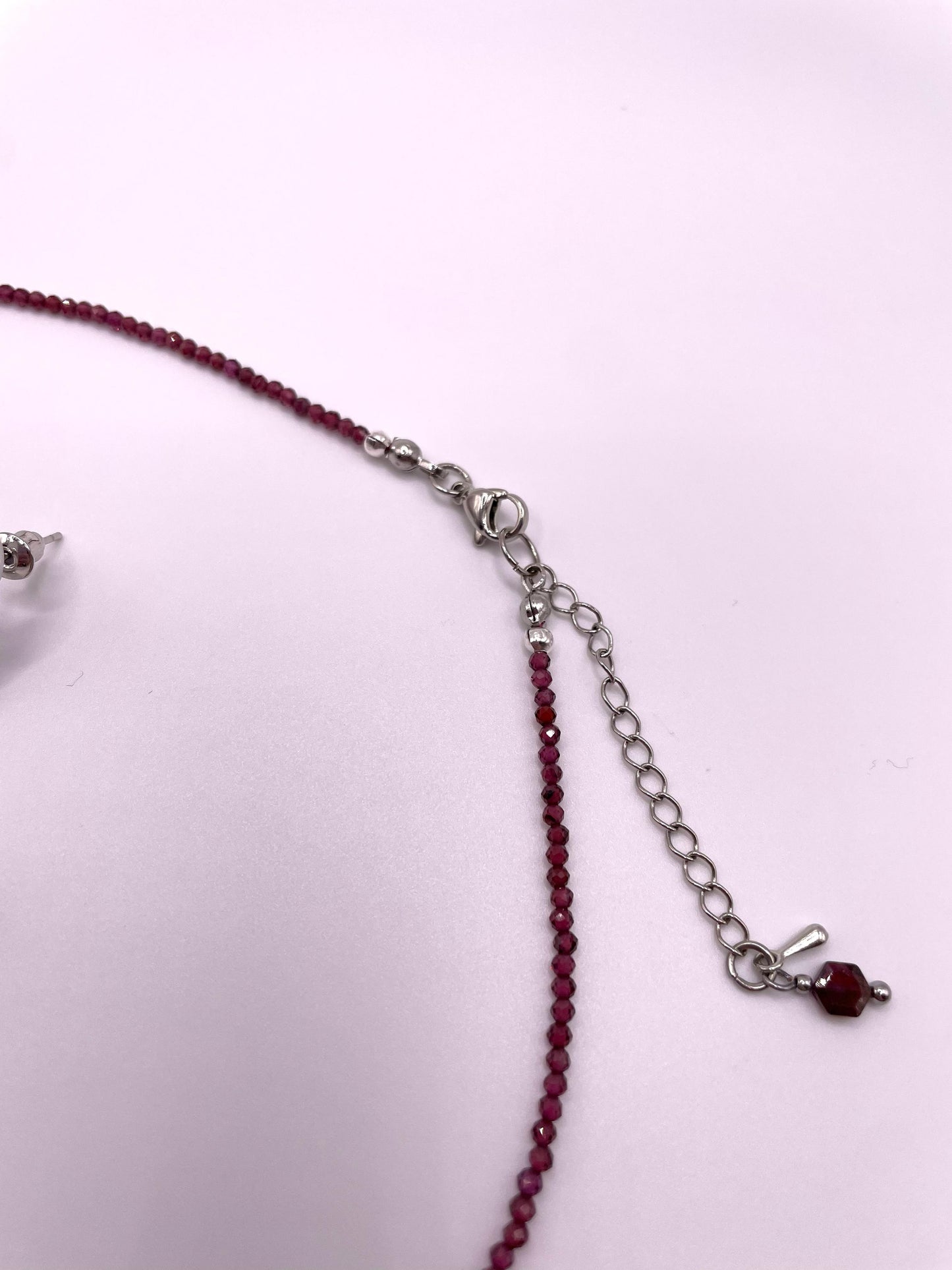Granat, Schmuck-Set, Kette mit Blütenanhänger, Ohrstecker mit Zirkonia