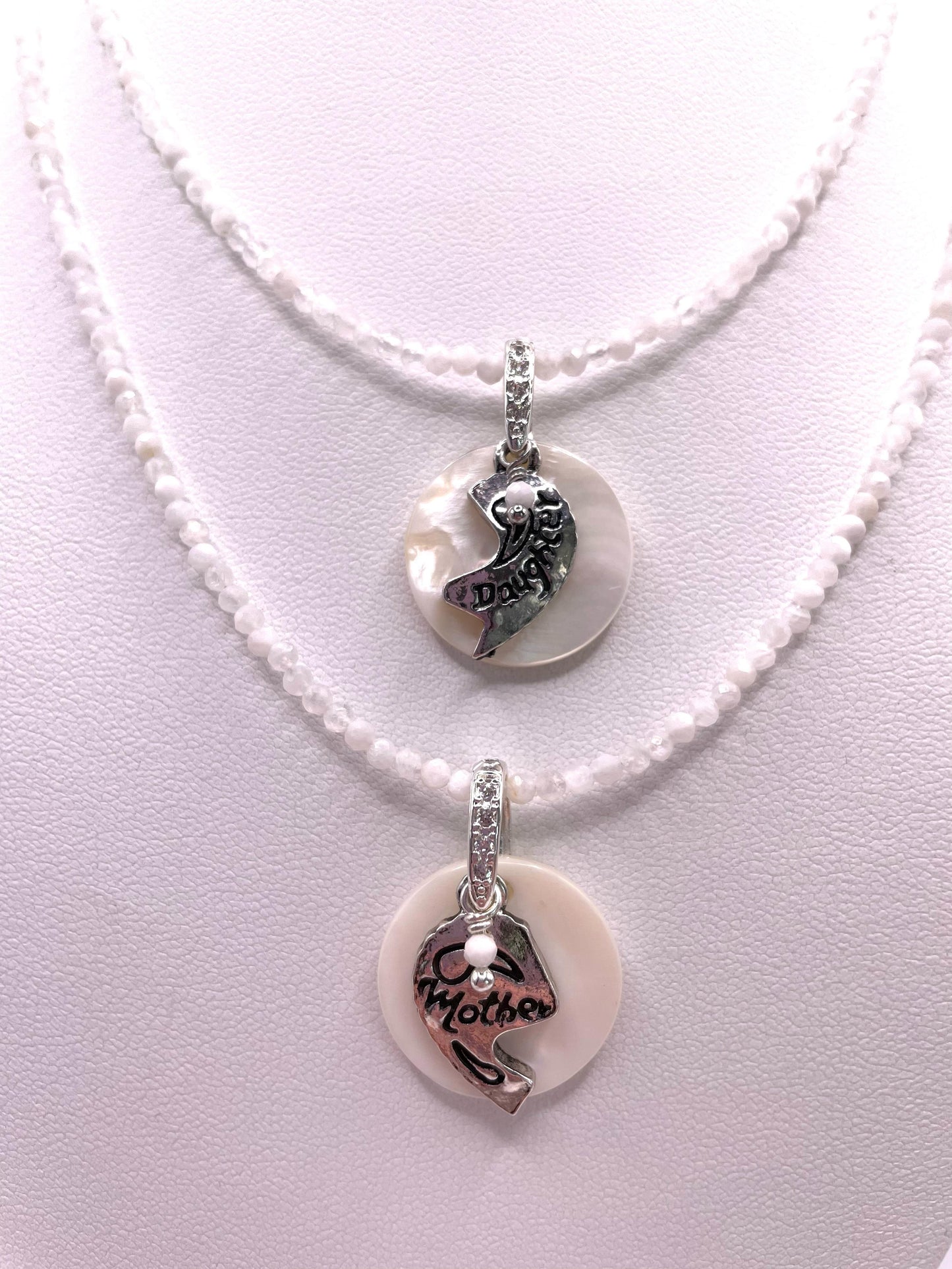 Mondstein, zwei Edelsteinketten für Mutter und Tochter