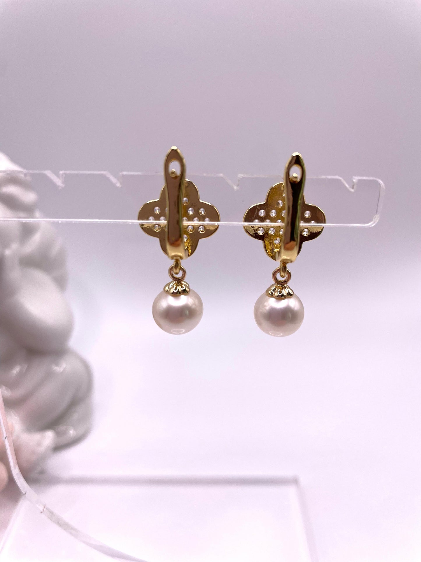 Wunderschöne, elegante Ohrringe mit echten Süßwasserperlen