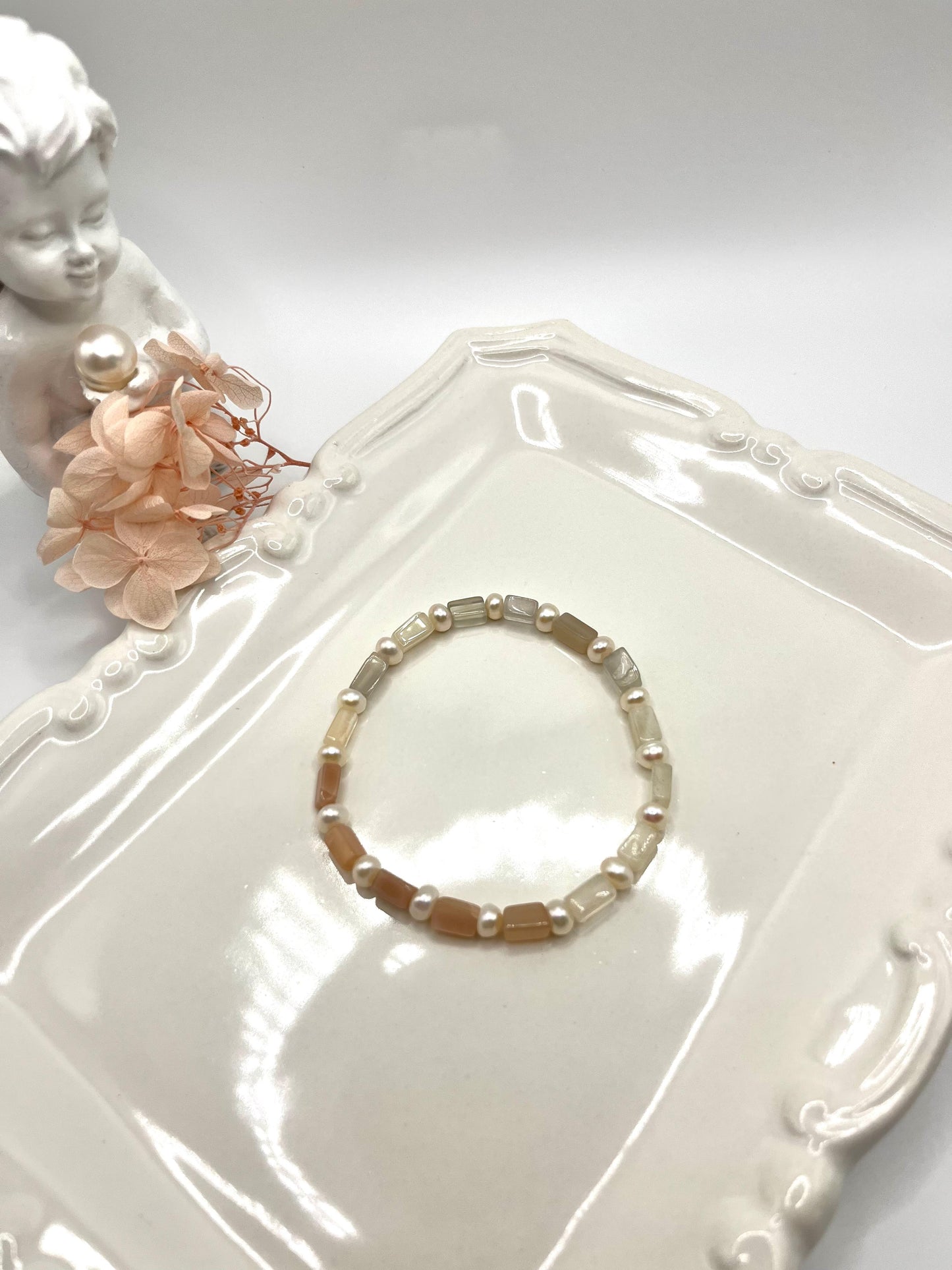 Perlenarmband mit Mondstein