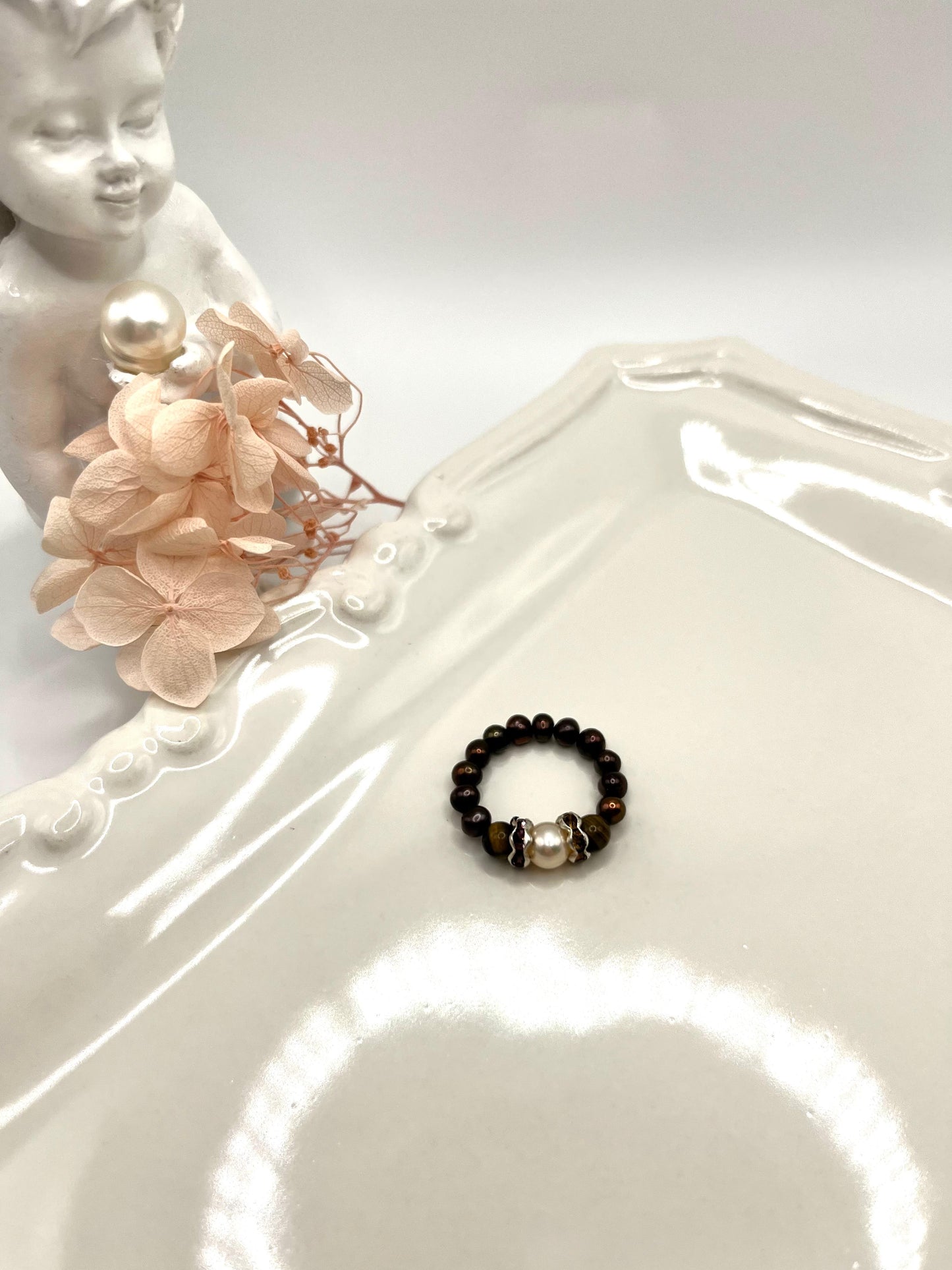 Perlenring mit Tigerauge