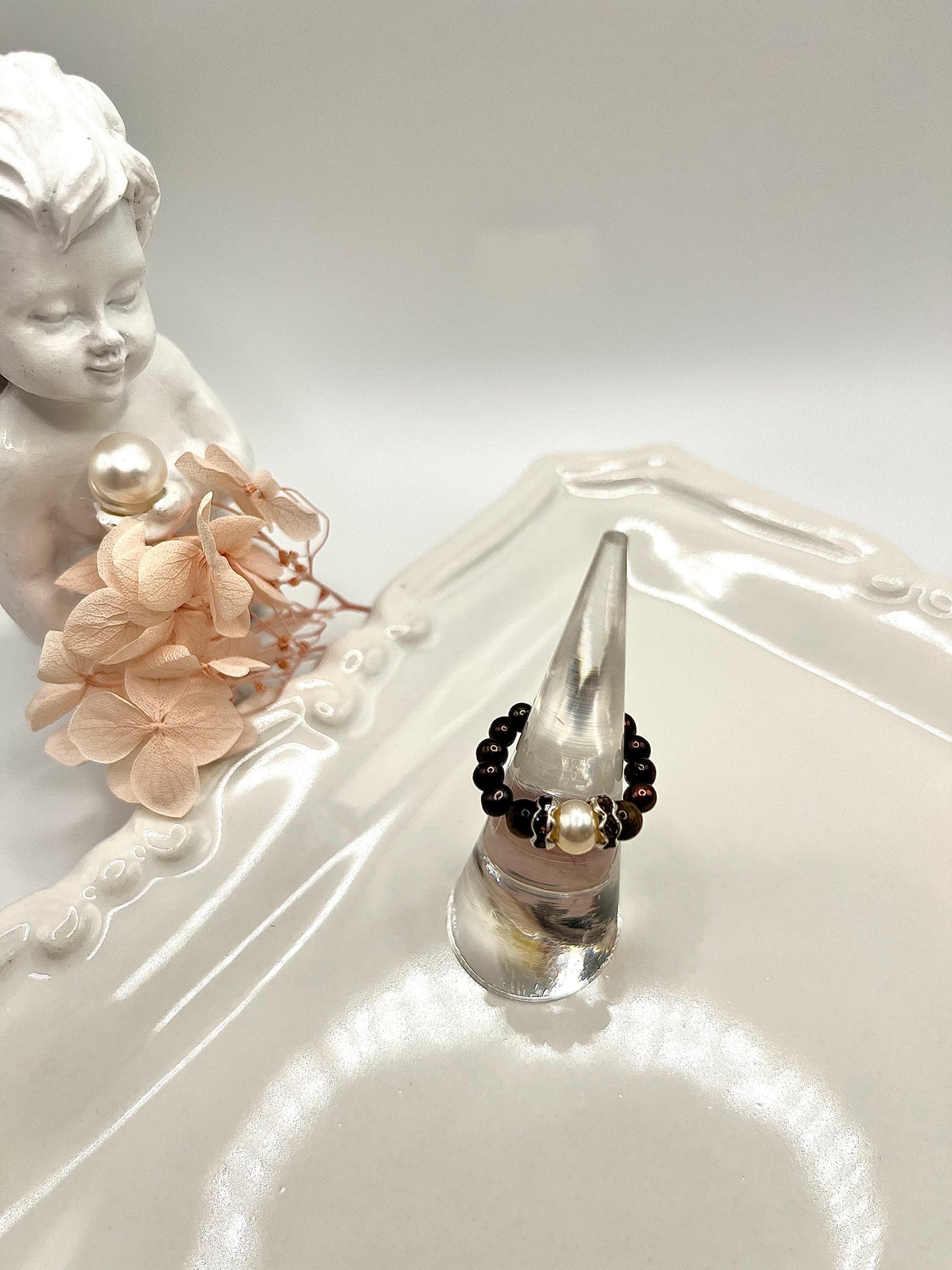 Perlenring mit Tigerauge