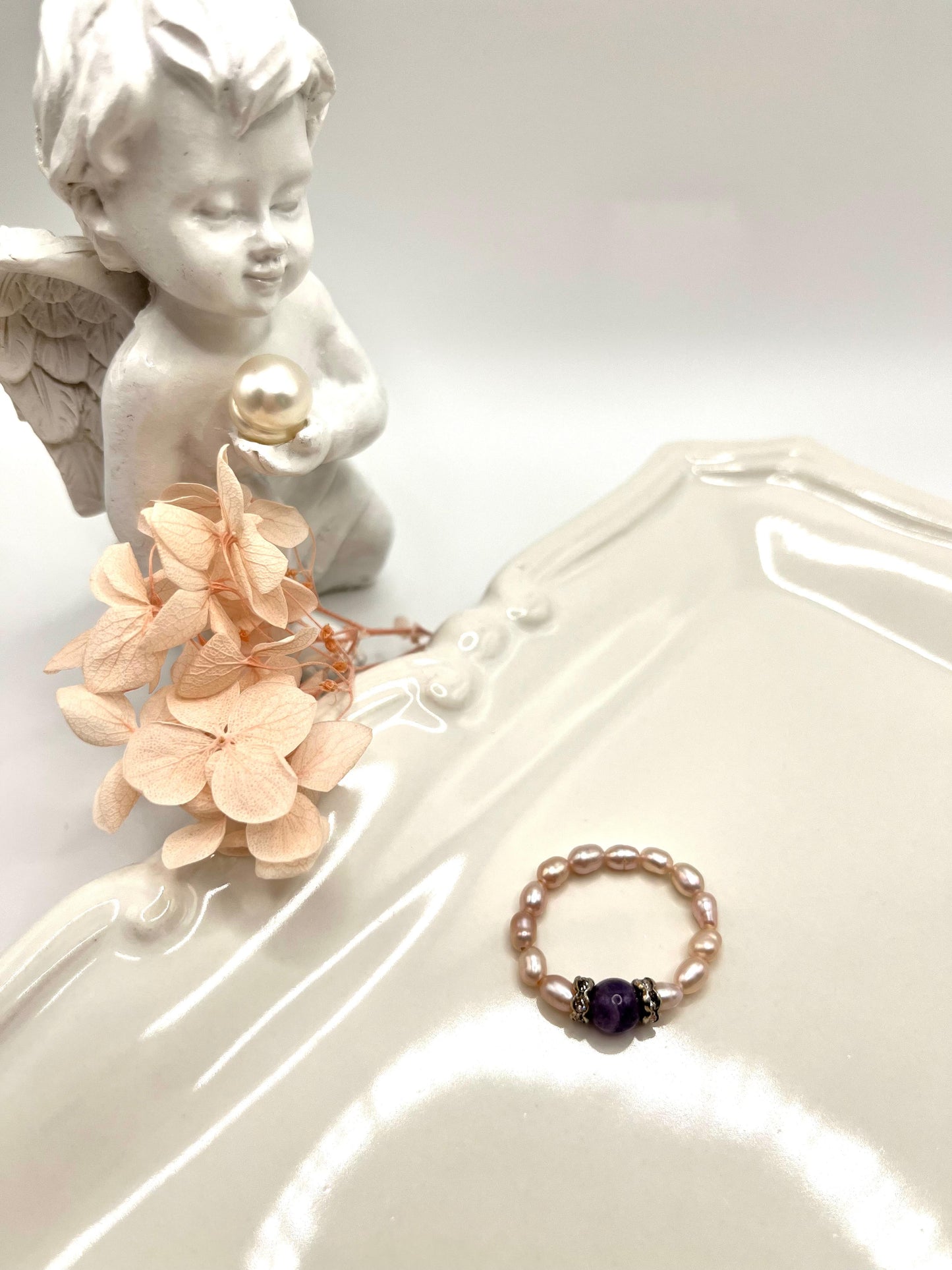 Perlenring mit Amethyst