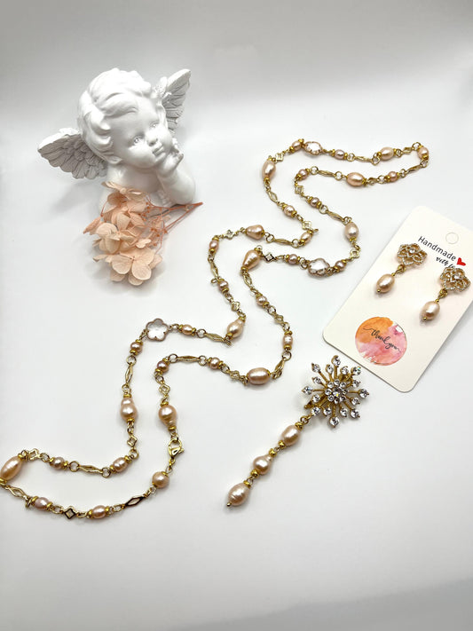 Eleganz in Apricot - Schmuckset mit Süßwasserperlen
