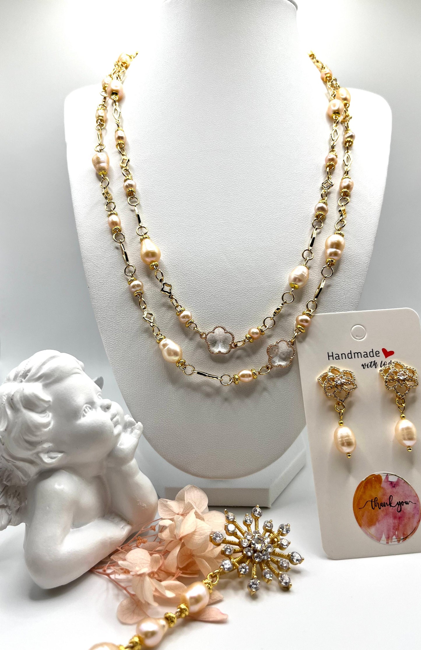 Eleganz in Apricot - Schmuckset mit Süßwasserperlen