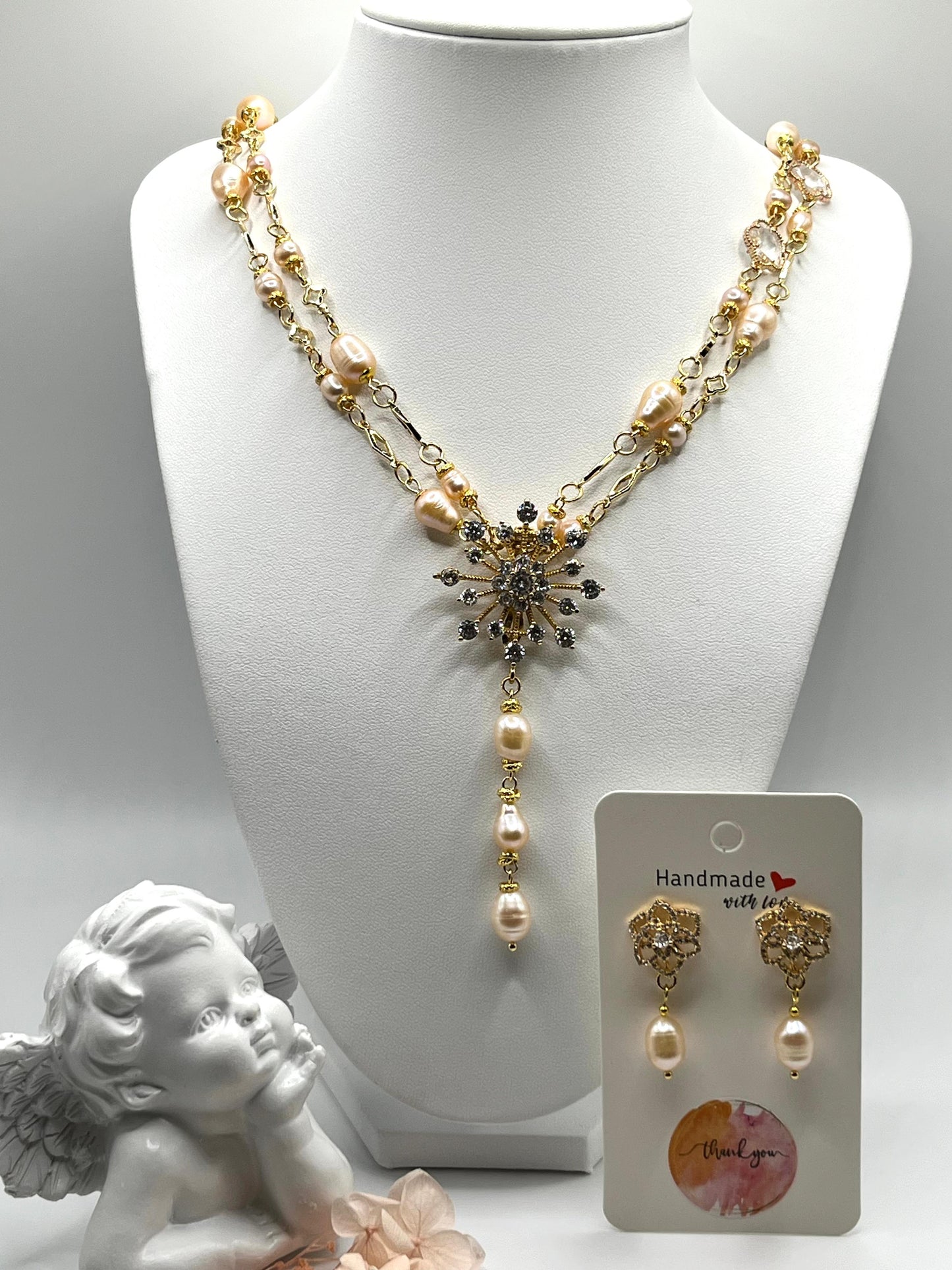 Eleganz in Apricot - Schmuckset mit Süßwasserperlen