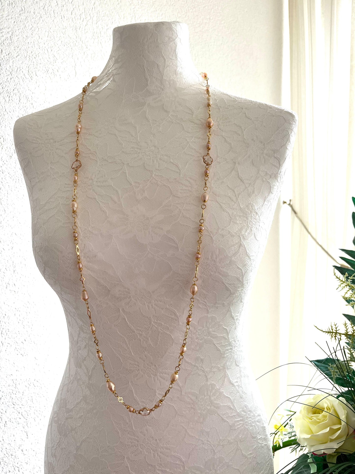 Eleganz in Apricot - Schmuckset mit Süßwasserperlen