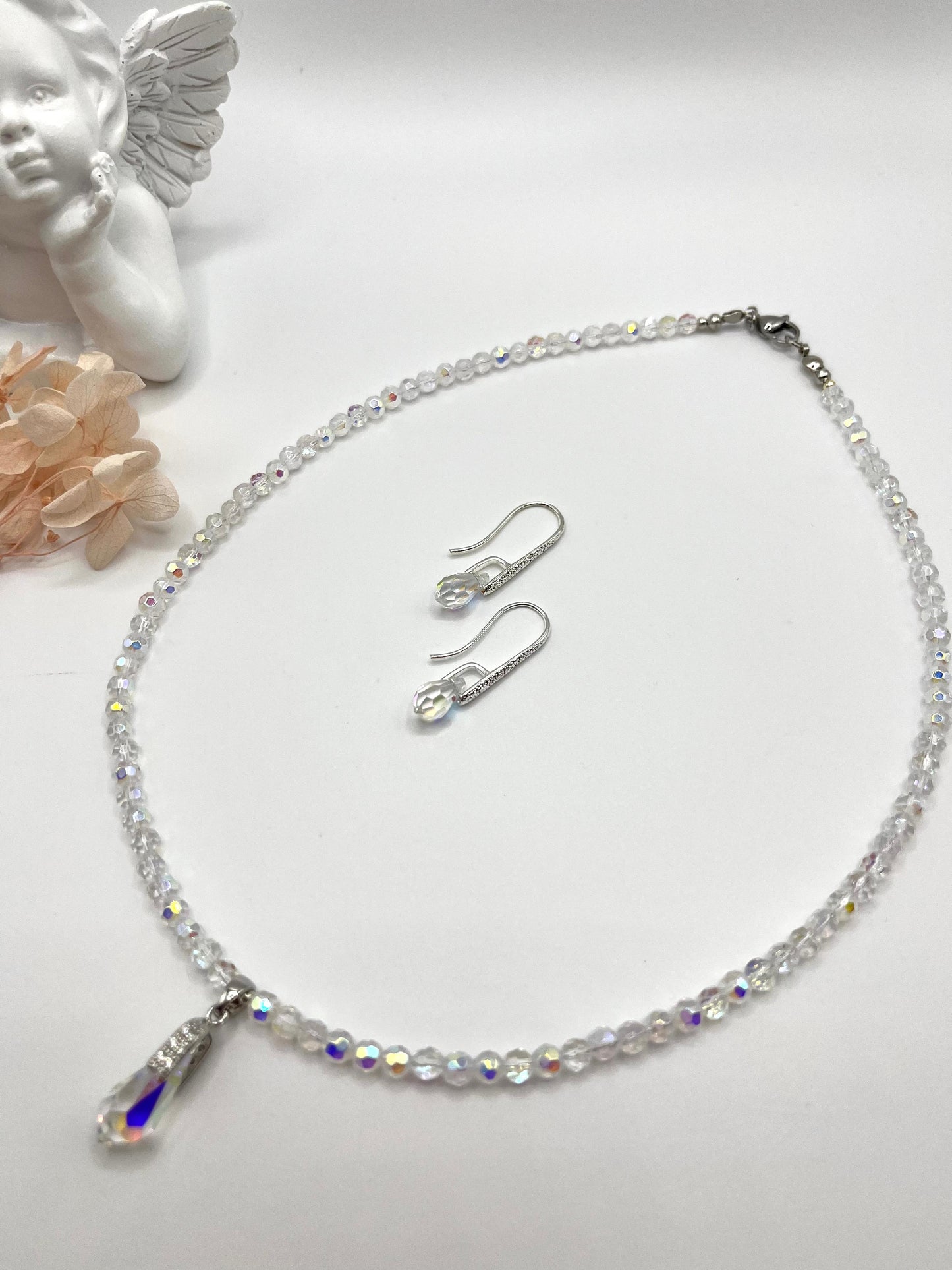 Carina, Schmuckset mit Glasperlen und Swarovski-Anhänger in Aurora Borealis Style