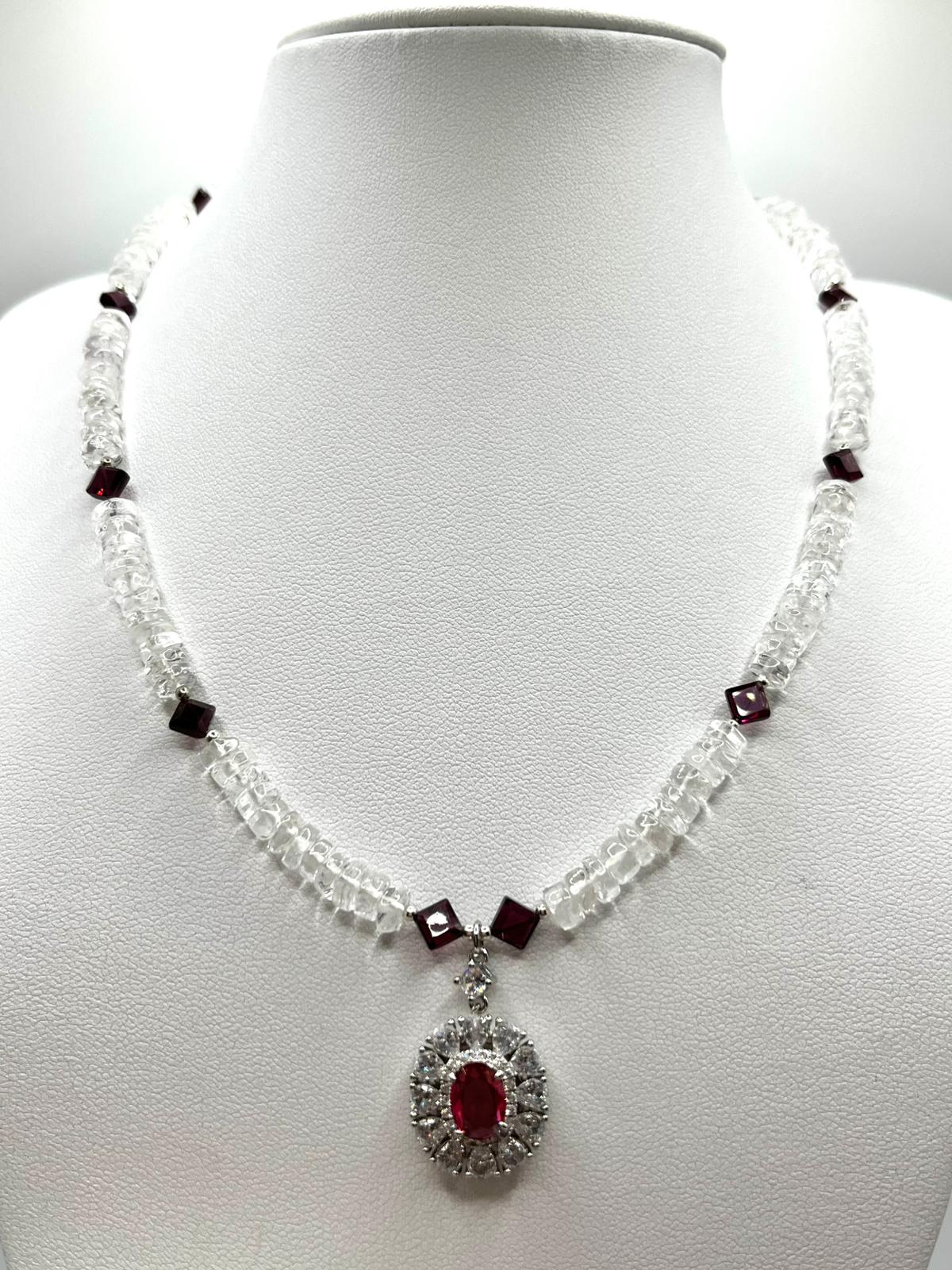 Schmuckset aus Bergkristall & Granat mit funkelndem Anhänger