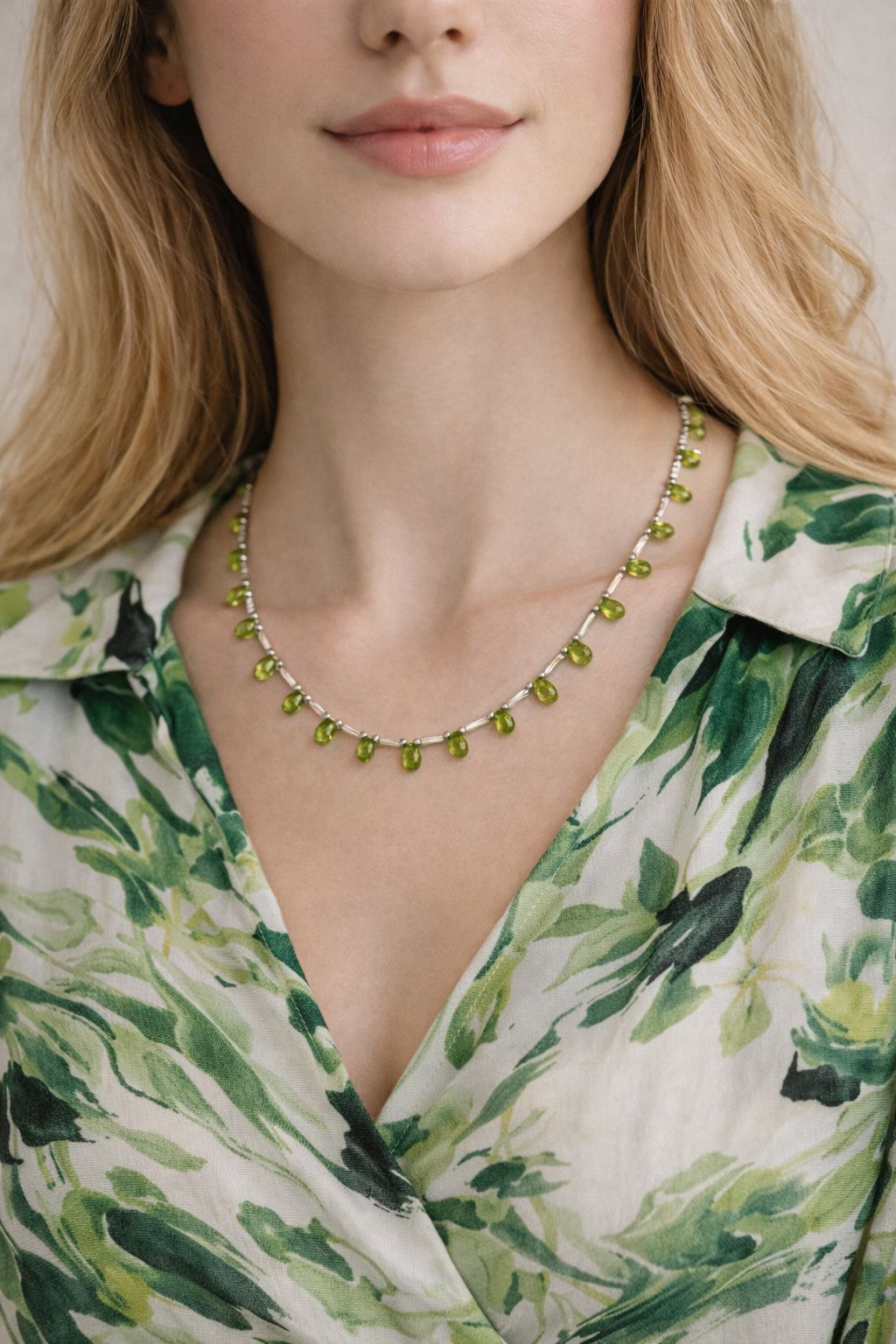 Edelstein-Collier mit Chrysolith (Peridot), Echt-Schmuck, Fein-Schmuck