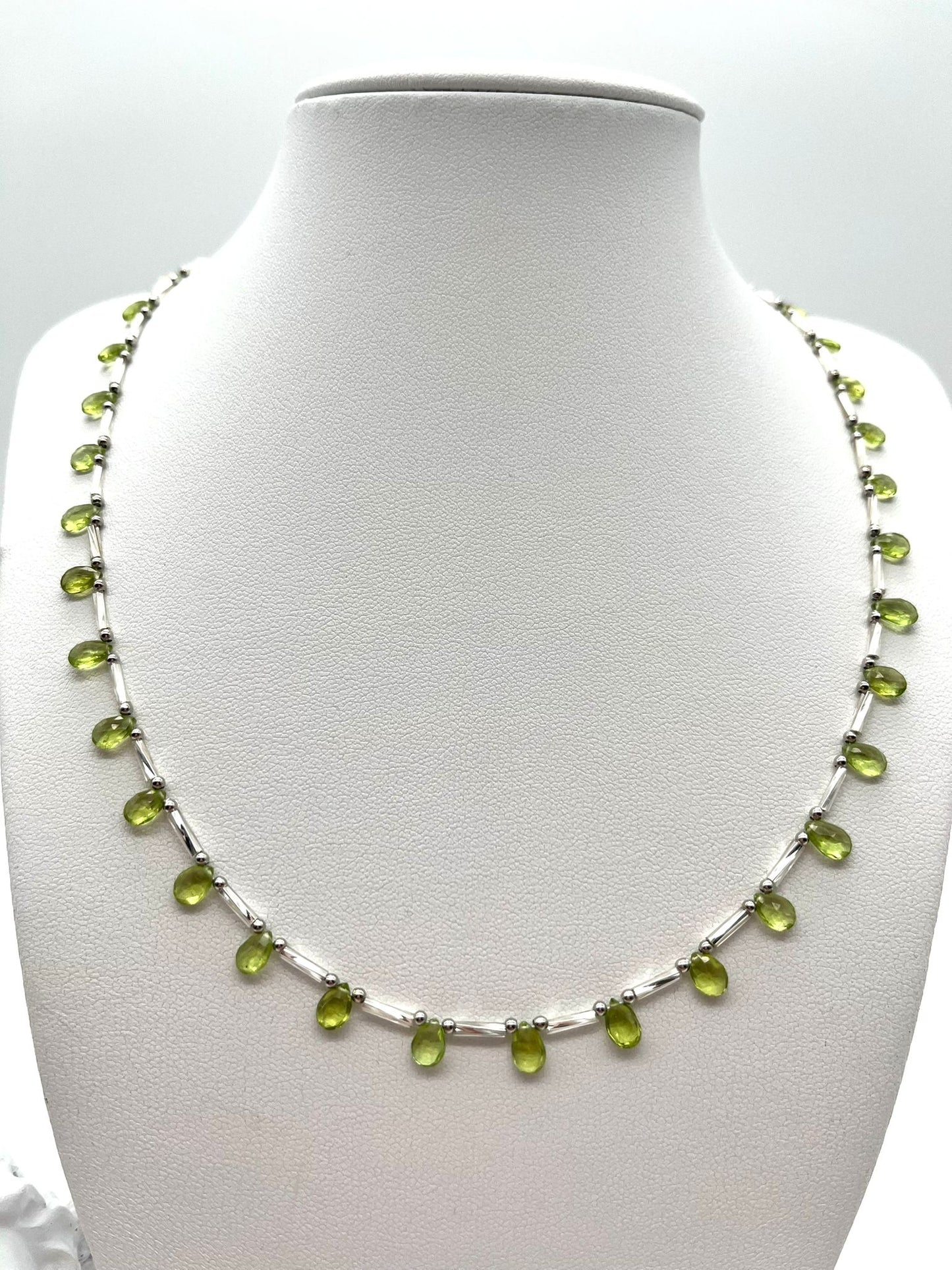 Edelstein-Collier mit Chrysolith (Peridot), Echt-Schmuck, Fein-Schmuck