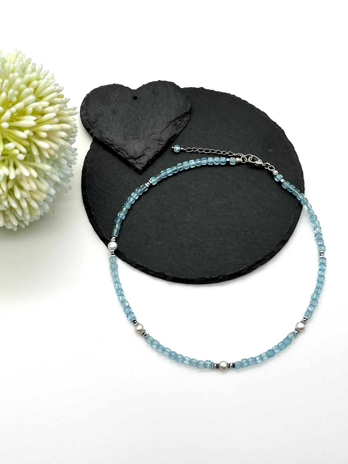 Edelsteinkette, Blauer Topas, Süßwasserperlen, Hämatit