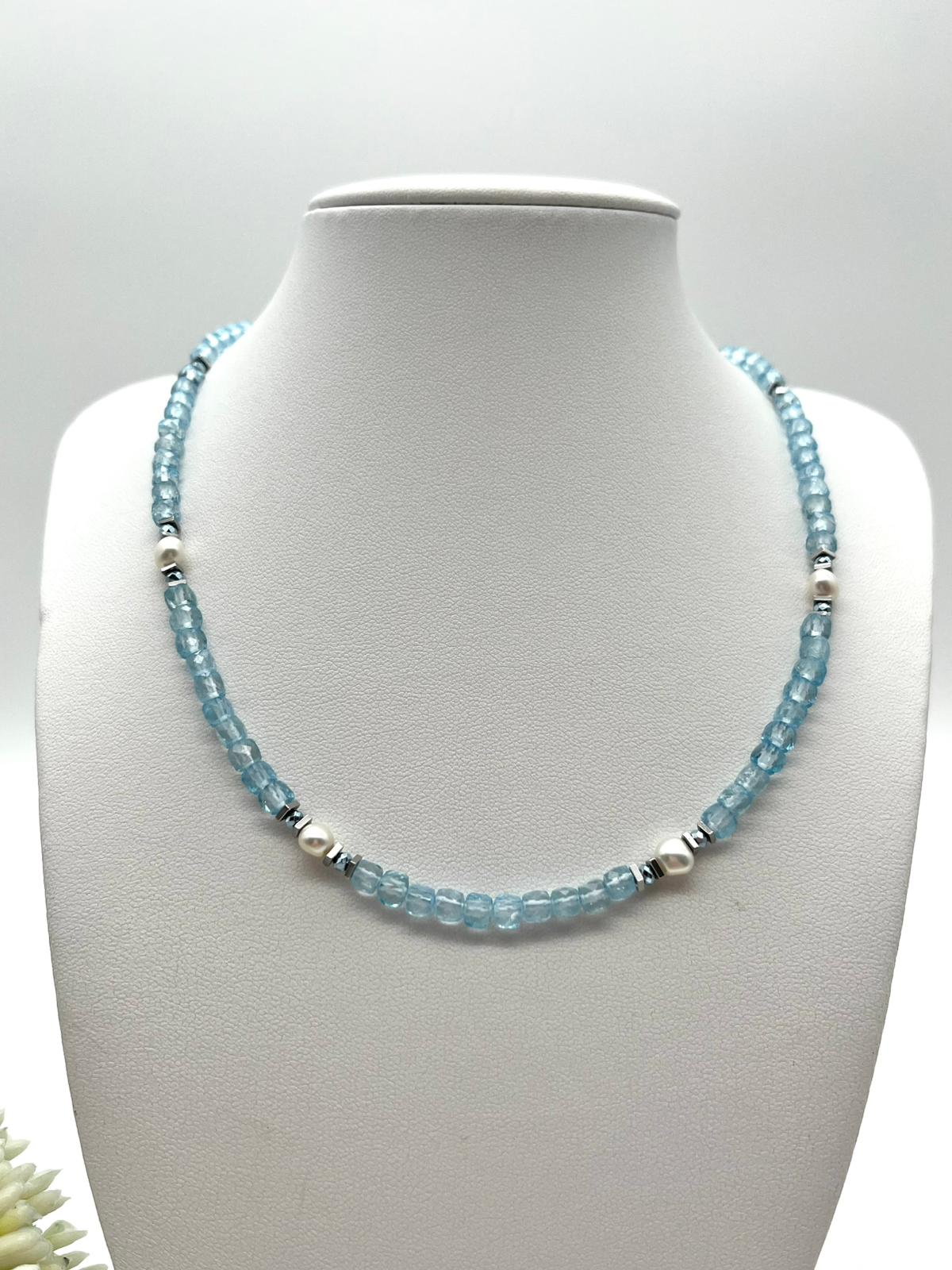 Edelsteinkette, Blauer Topas, Süßwasserperlen, Hämatit