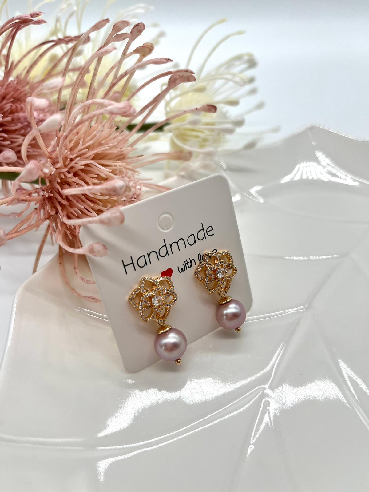 ✨Ohrringe in Blütenform mit Zirkonia und echten Perlen in rosé✨