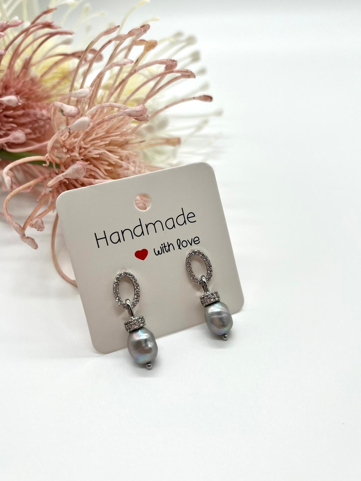 ✨ Elegantes Schmuckset mit grau schimmernden Barockperlen und Mondstein ✨