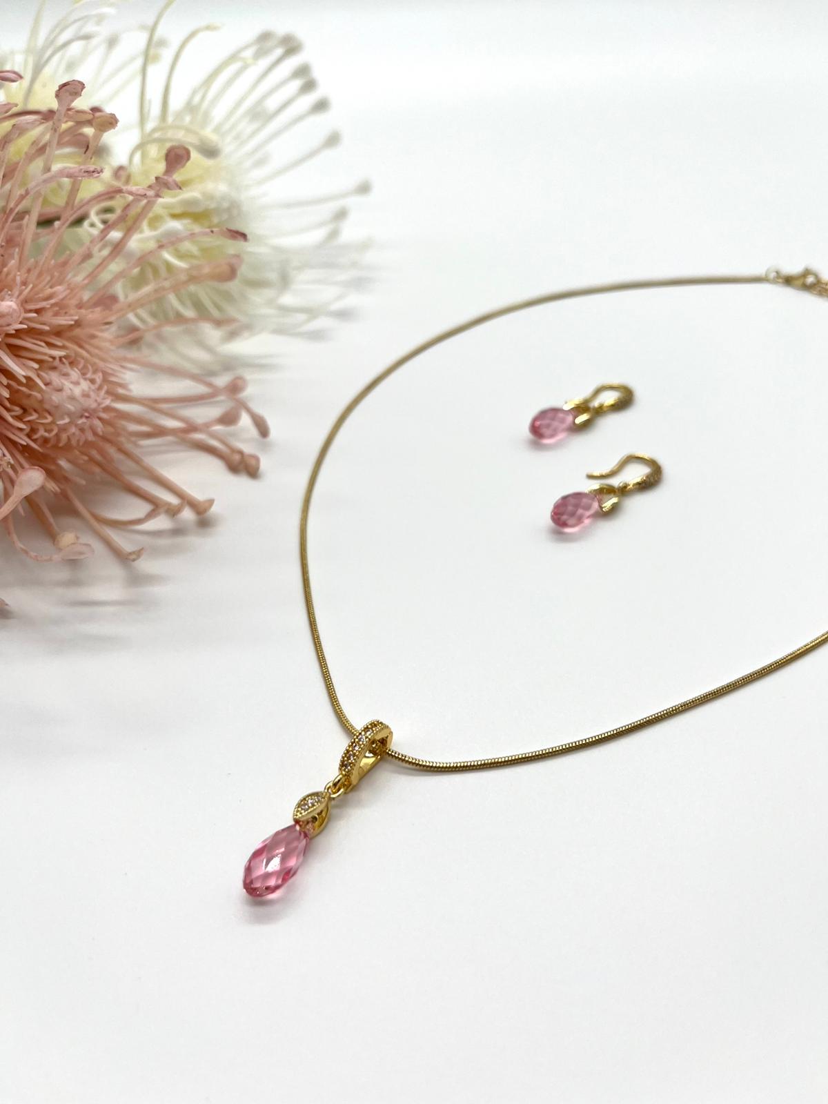 Elegantes Schmuckset mit hochwertigen Swarovski Kristallen