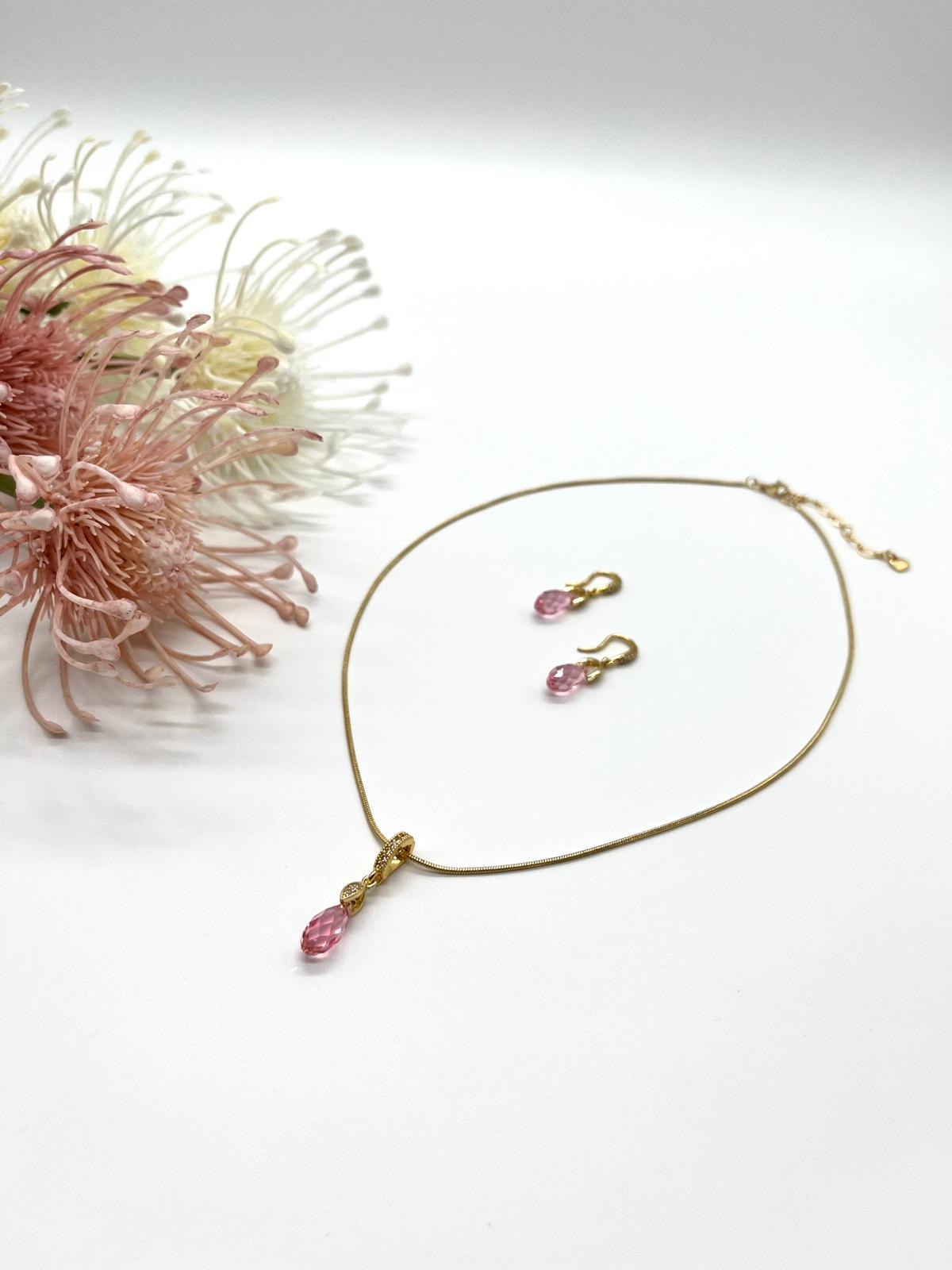 Elegantes Schmuckset mit hochwertigen Swarovski Kristallen