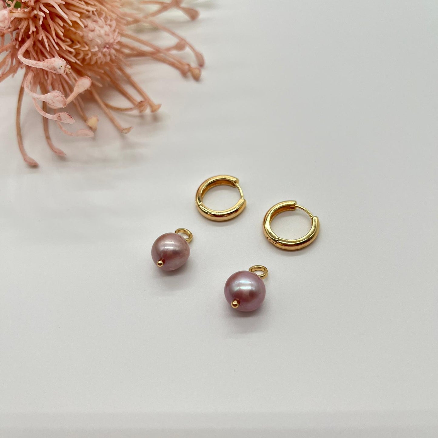 Creolen in gold mit echten Perlen in rosé