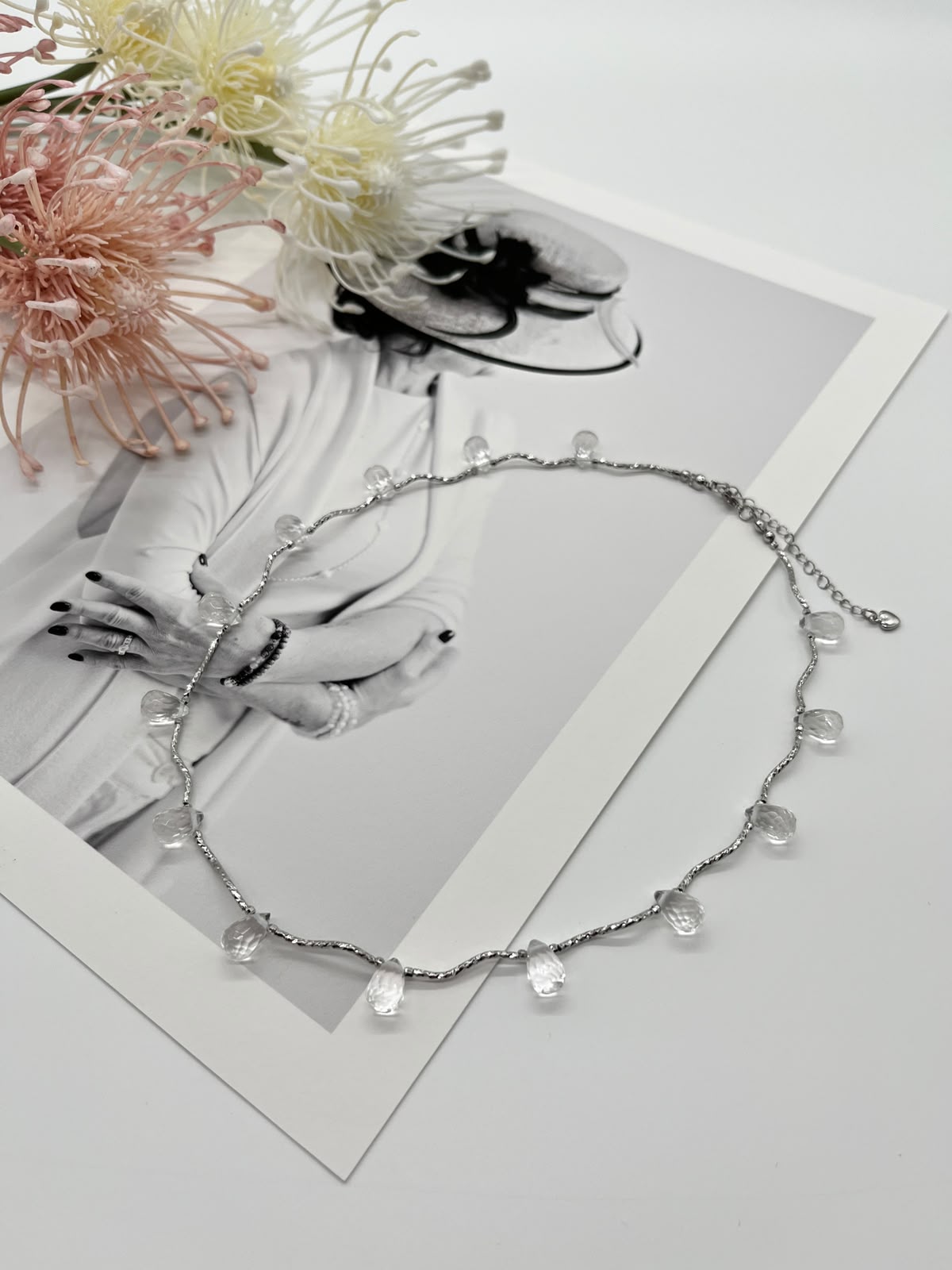 Bergkristall-Collier mit facettierten Brioletten Perlen | Handgefertigte Eleganz