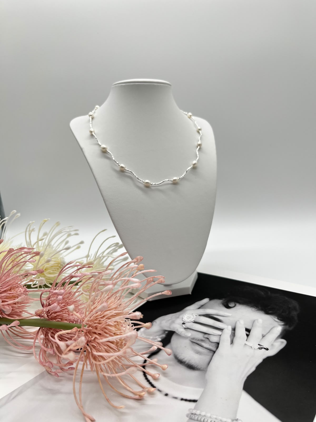 Collier „Perlenwelle“ in Silber mit echten Süßwasserperlen